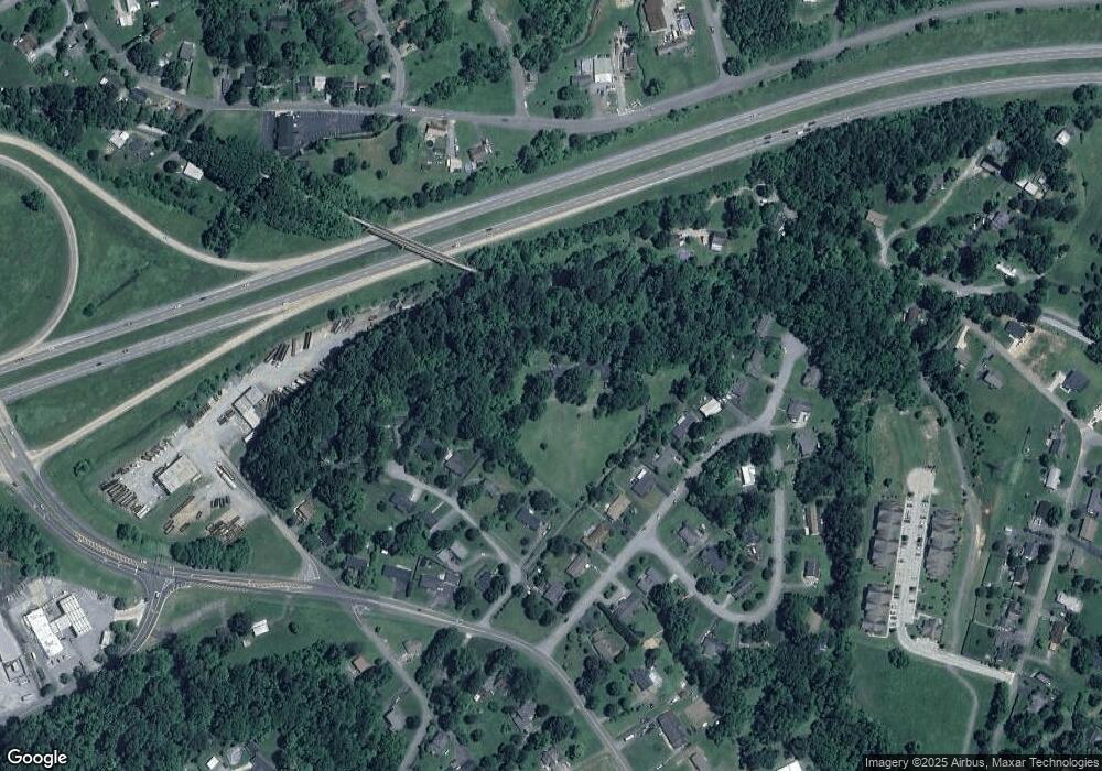 2113 Edgehill Cir, Johnson City, TN 37601 - photo 1