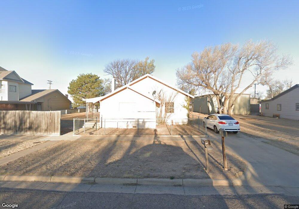 704 N Ellison St, Guymon, OK 73942 - photo 1