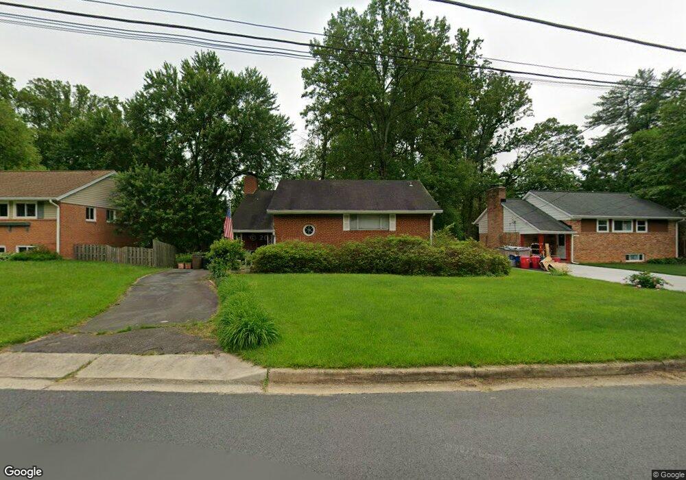 10909 Maple St, Fairfax, VA 22030 - photo 1