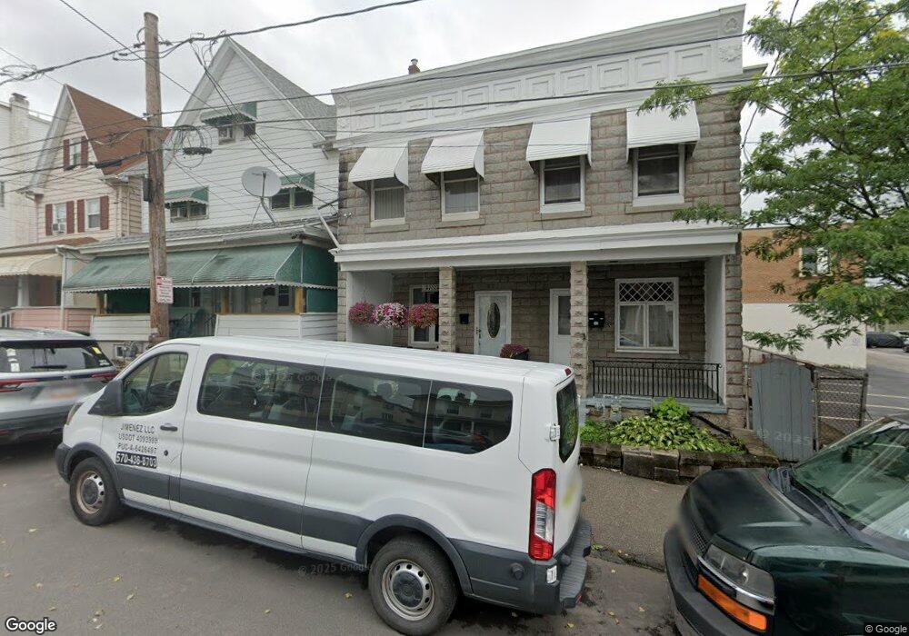 531 Carson St, Hazleton, PA 18201 - photo 1