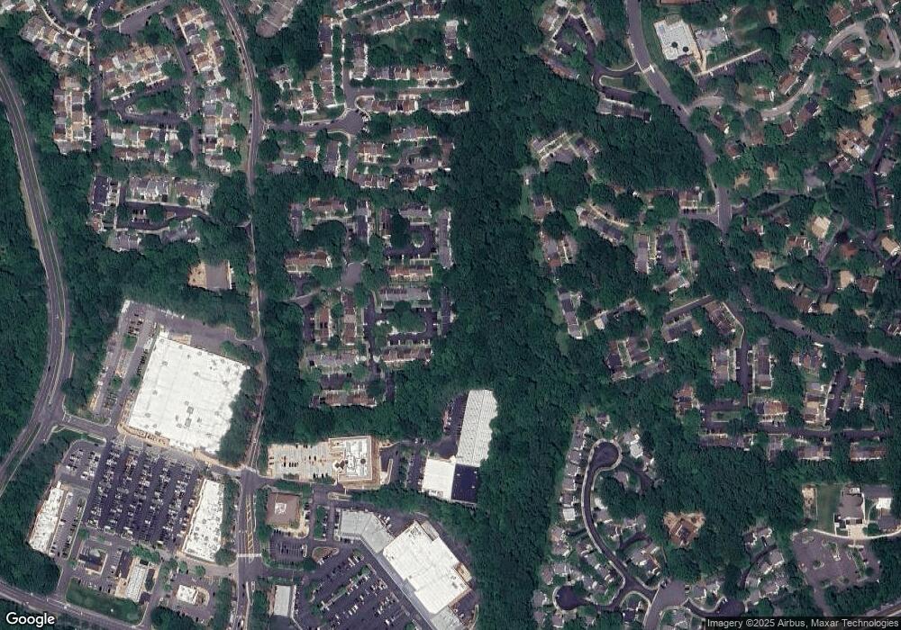 10207 Scarborough Commons Ct, Burke, VA 22015 - photo 1