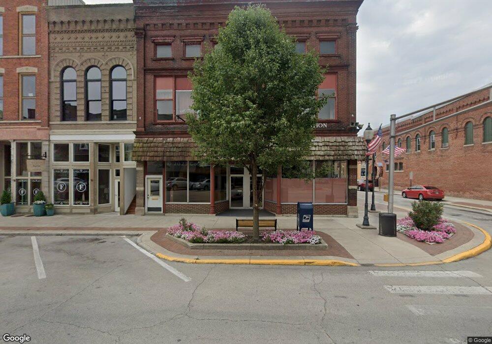 130 W Market St, Bluffton, IN 46714 - photo 1