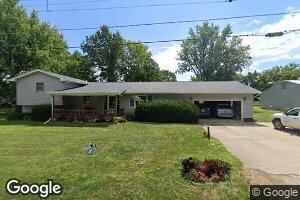 109 E Grant St, Avon, IL 61415