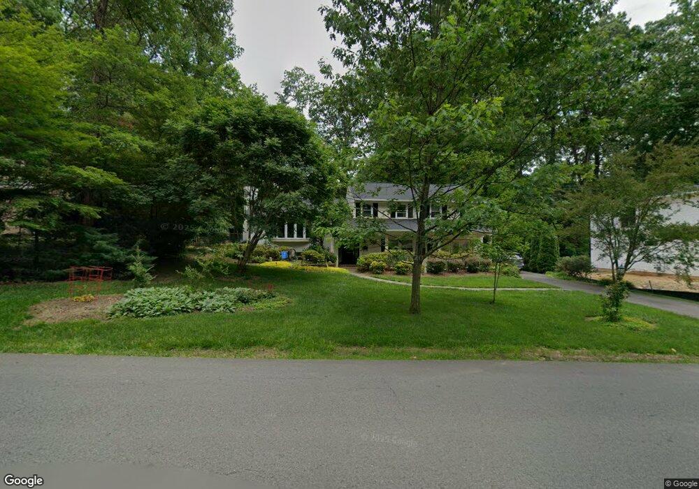 9113 Glenbrook Rd, Fairfax, VA 22031 - photo 1