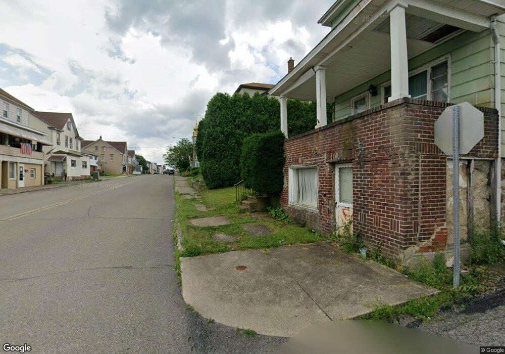 302 W Blaine St, McAdoo, PA 18237 - photo 1