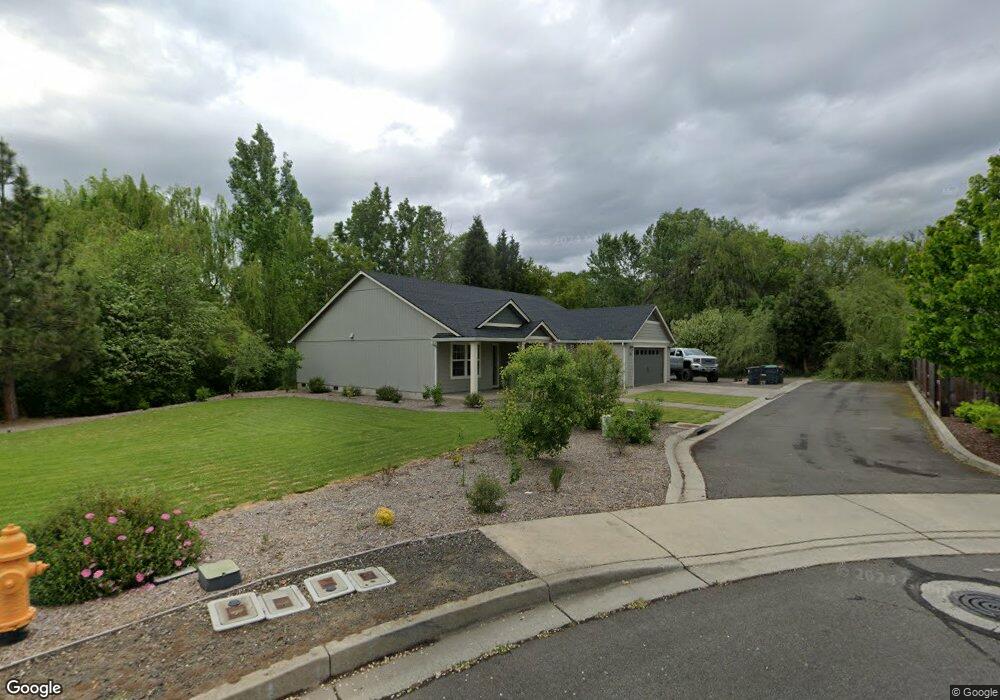 1547 Inverness Dr, Medford, OR 97504 - photo 1