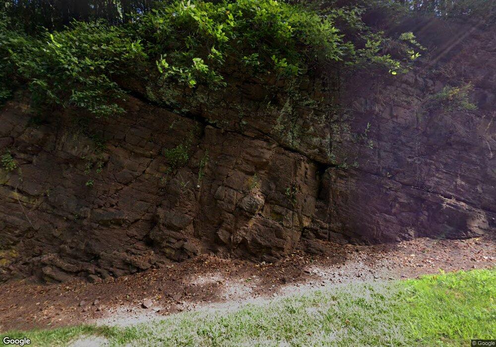 3 Metacom Dr, Simsbury, CT 06070 - photo 1