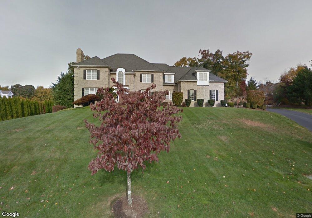 914 Rainbow Trail, Orange, CT 06477 - photo 1