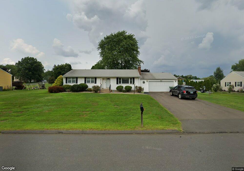 10 Blackhaw Dr, Cromwell, CT 06416 - photo 1