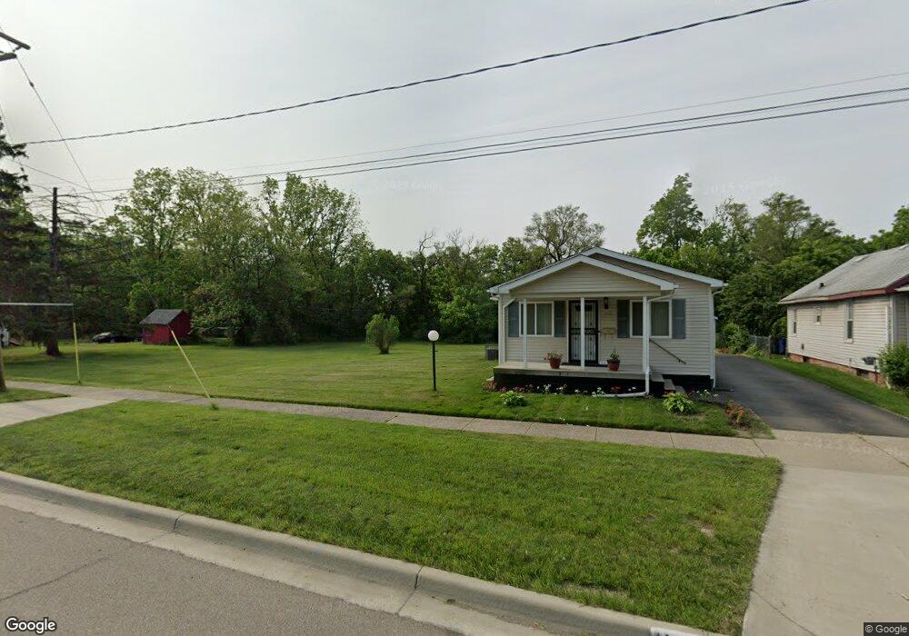 1178 E Carpenter Rd, Flint, MI 48505 - photo 1