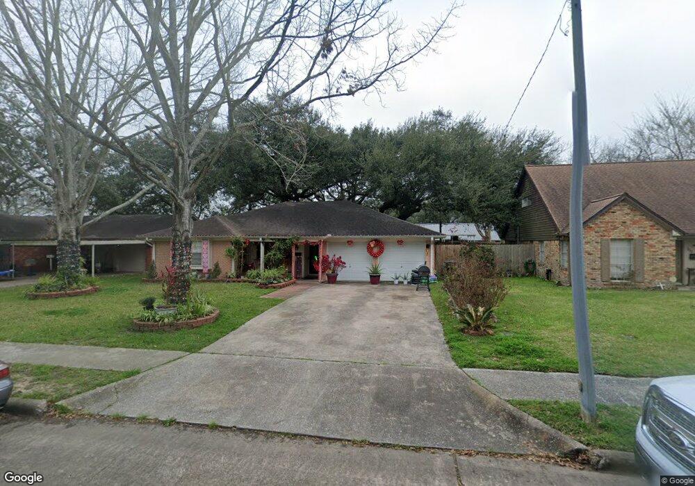 710 Briargrove Dr, Alvin, TX 77511 - photo 1