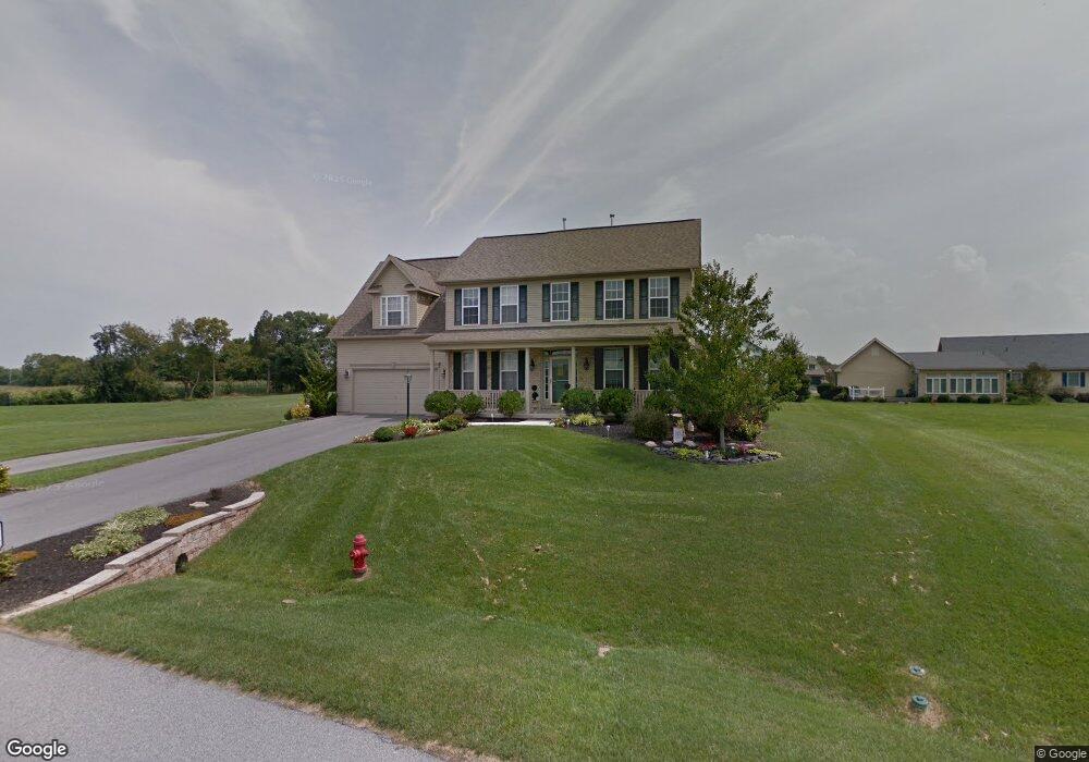 926 Shannon Dr N, Greencastle, PA 17225 - photo 1