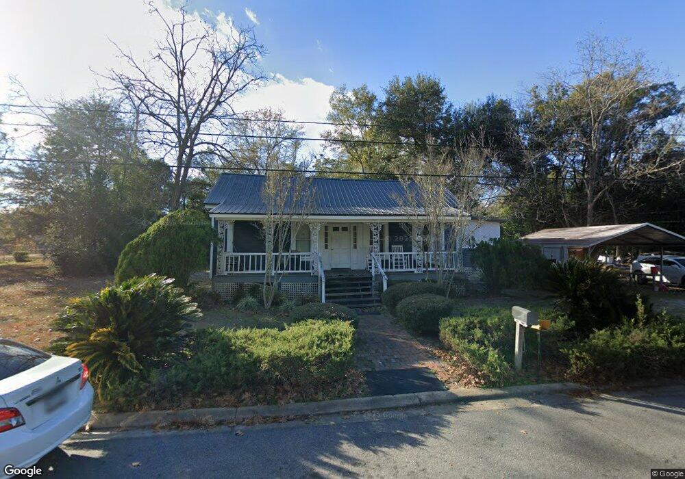 926 Bishop St, Bainbridge, GA 39819 - photo 1