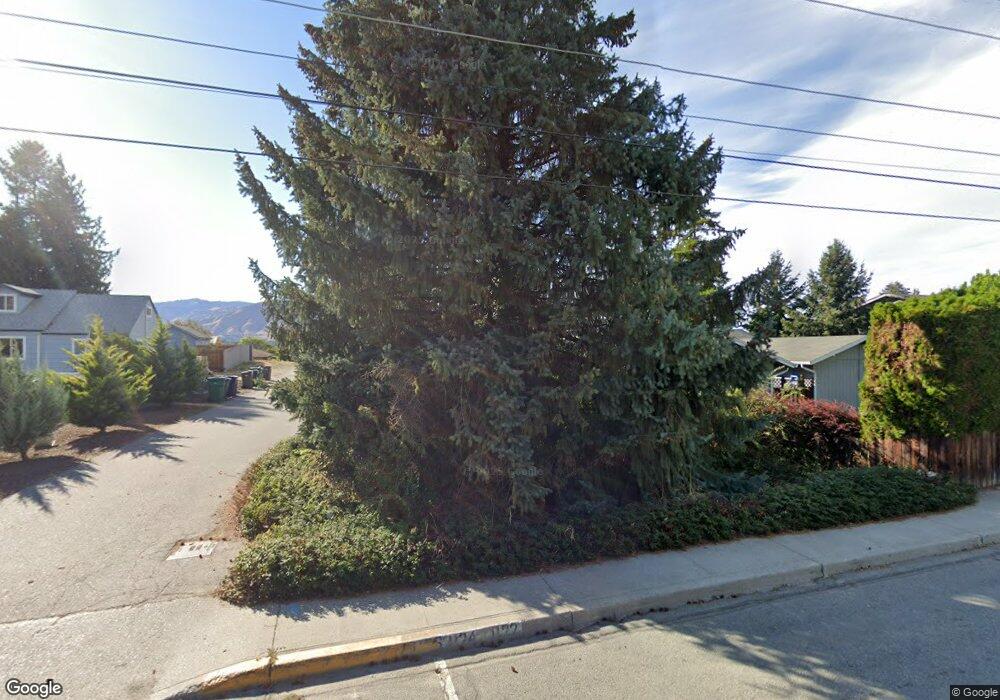 1124 N Baker Ave, East Wenatchee, WA 98802 - photo 1