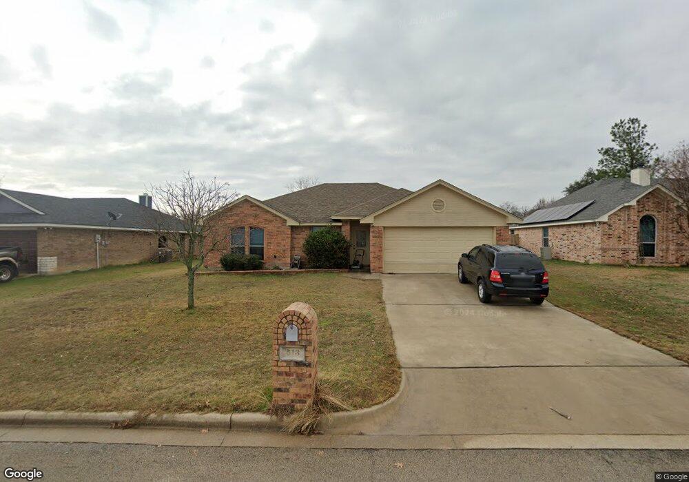 513 Crow Ave, Weatherford, TX 76085 - photo 1