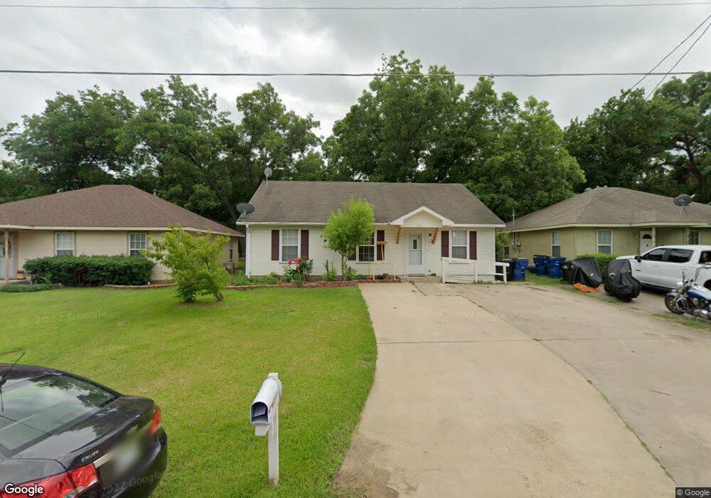 1012 Baker St, Denison, TX 75020 - photo 1