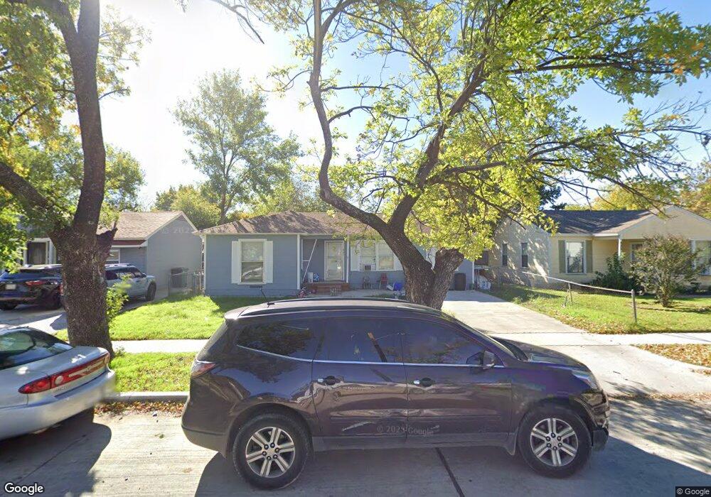 421 Bennie Ln, Grand Prairie, TX 75051 - photo 1