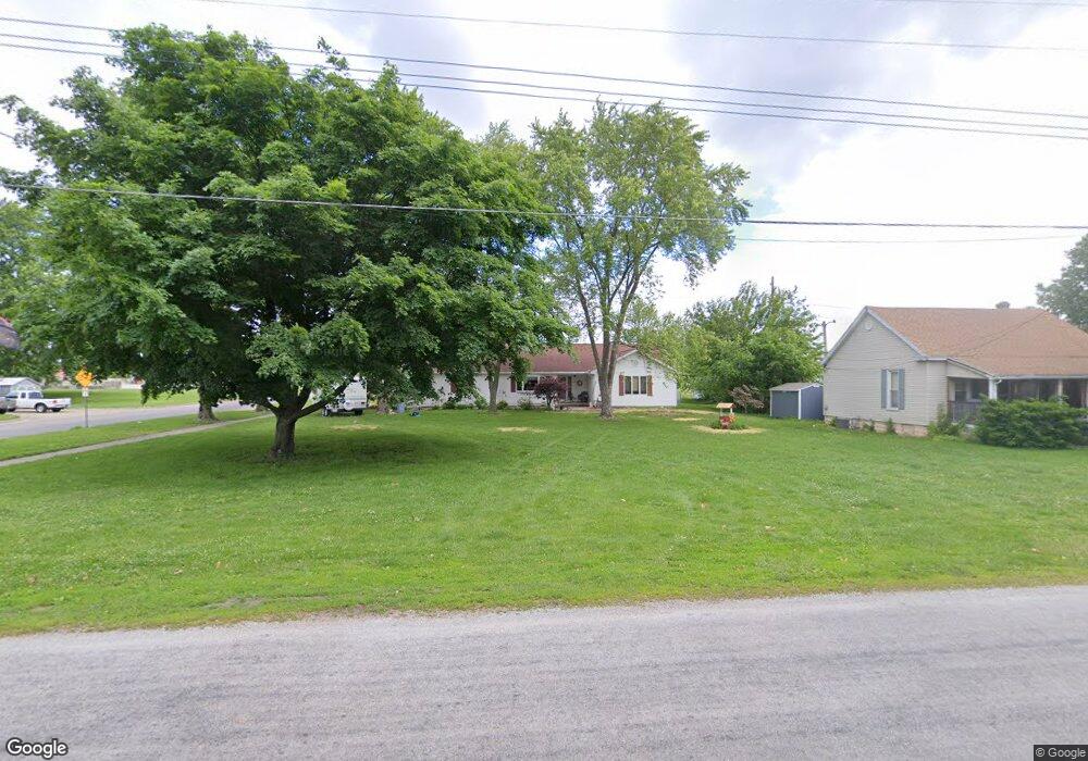 520 Richmond Ave, Mattoon, IL 61938 - photo 1
