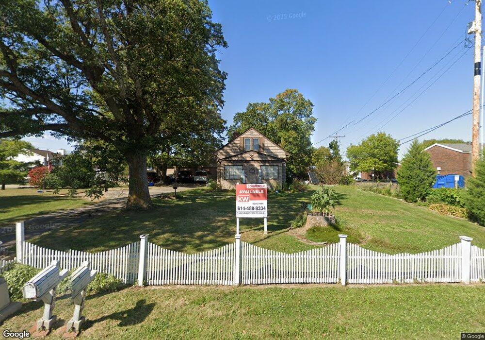 4880 Hall Rd, Columbus, OH 43228 - photo 1