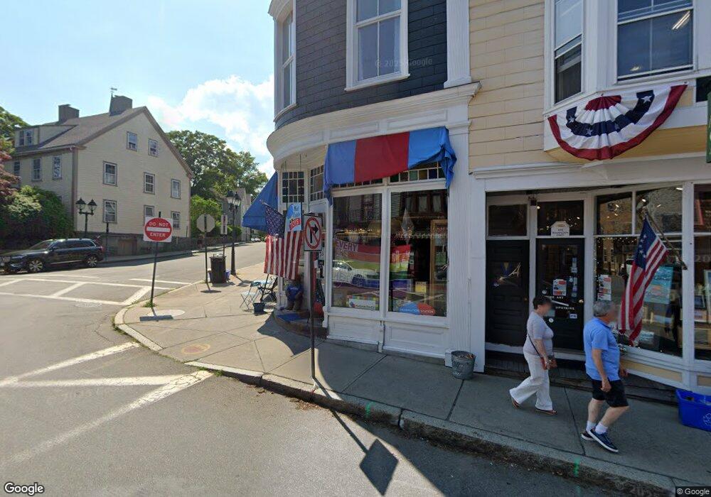 1 Pleasant St unit 2nd FL, Marblehead, MA 01945 - photo 1