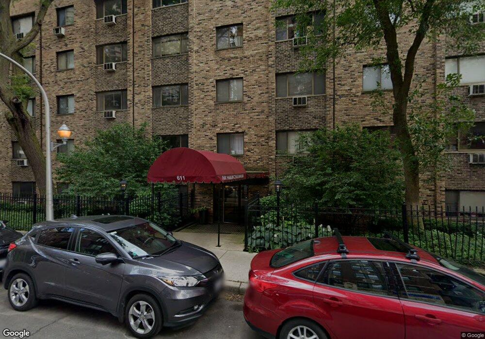 611 W Patterson Ave unit 521, Chicago, IL 60613 - photo 1