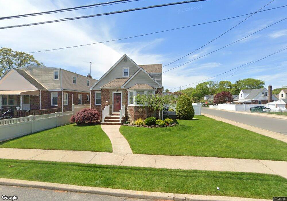 266 Commonwealth St, Franklin Square, NY 11010 - photo 1