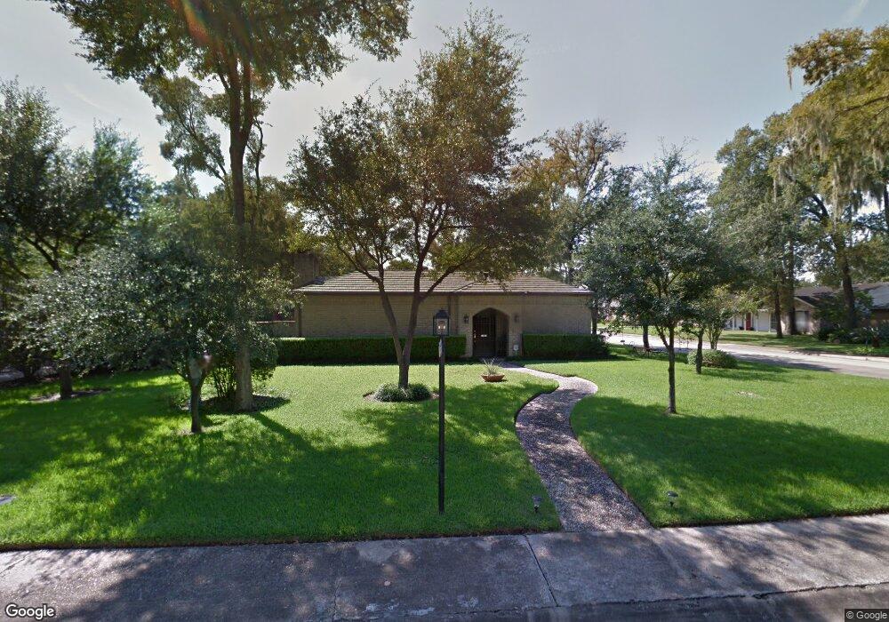 10327 Green Tree Rd, Houston, TX 77042 - photo 1