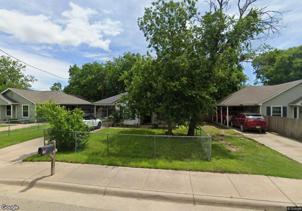 310 Elmo St, Cleburne, TX 76031 - photo 1