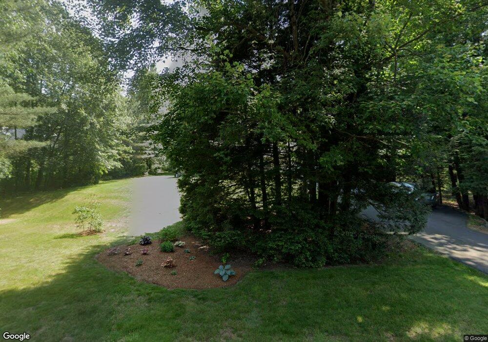 5 Chatfield Dr, Litchfield, NH 03052 - photo 1