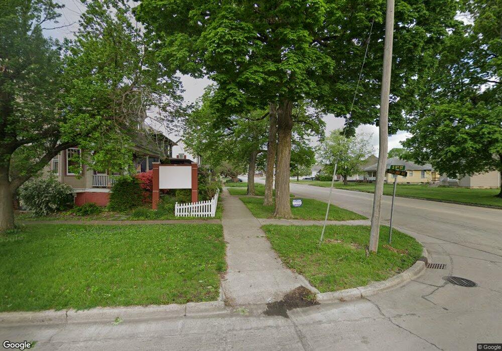 109 S 9th St, Mattoon, IL 61938 - photo 1