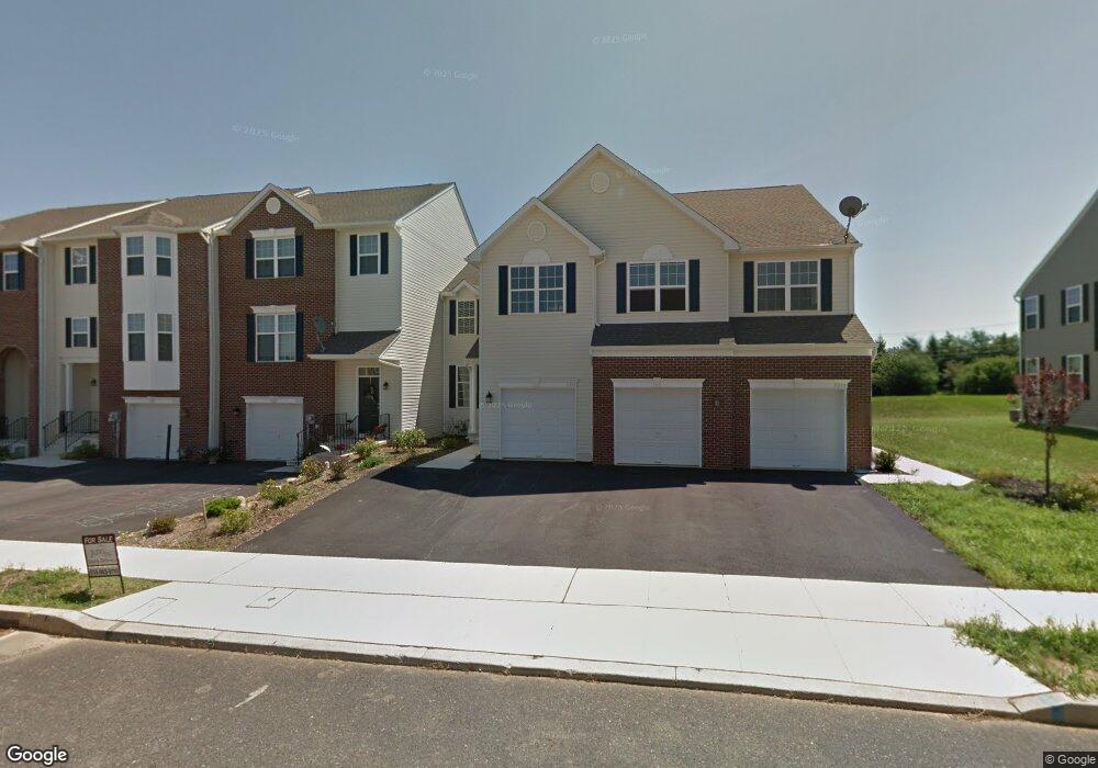 5248 Spring Ridge Dr E, Macungie, PA 18062 - photo 1