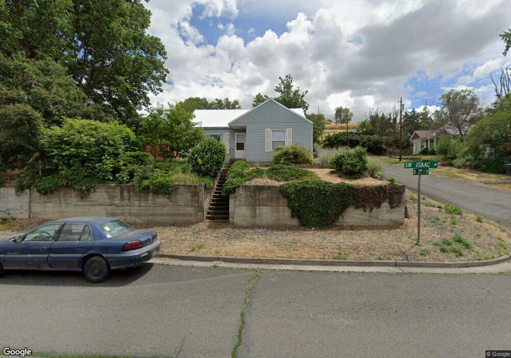 114 SW Isaac Ave, Pendleton, OR 97801 - photo 1