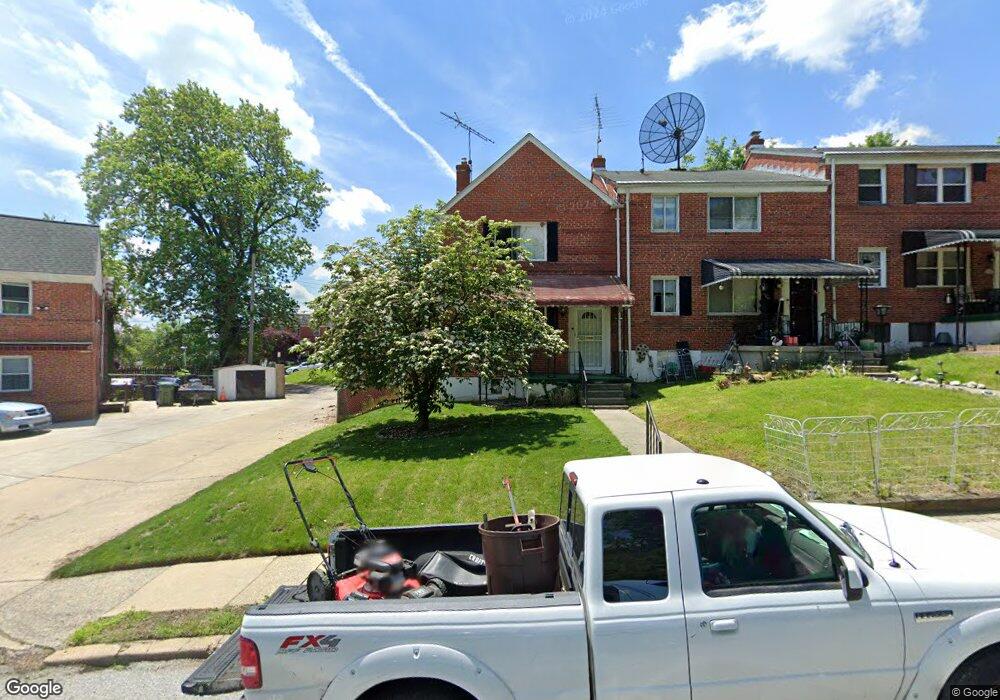 3801 Stokes Dr, Baltimore, MD 21229 - photo 1