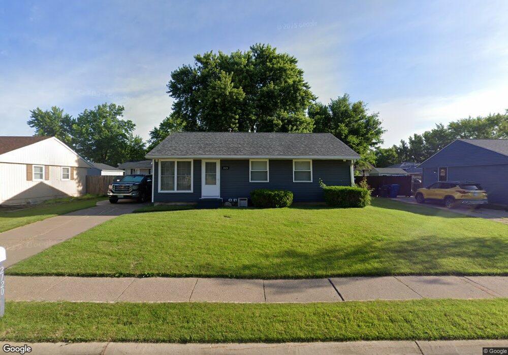 2120 W 54th St, Davenport, IA 52806 - photo 1
