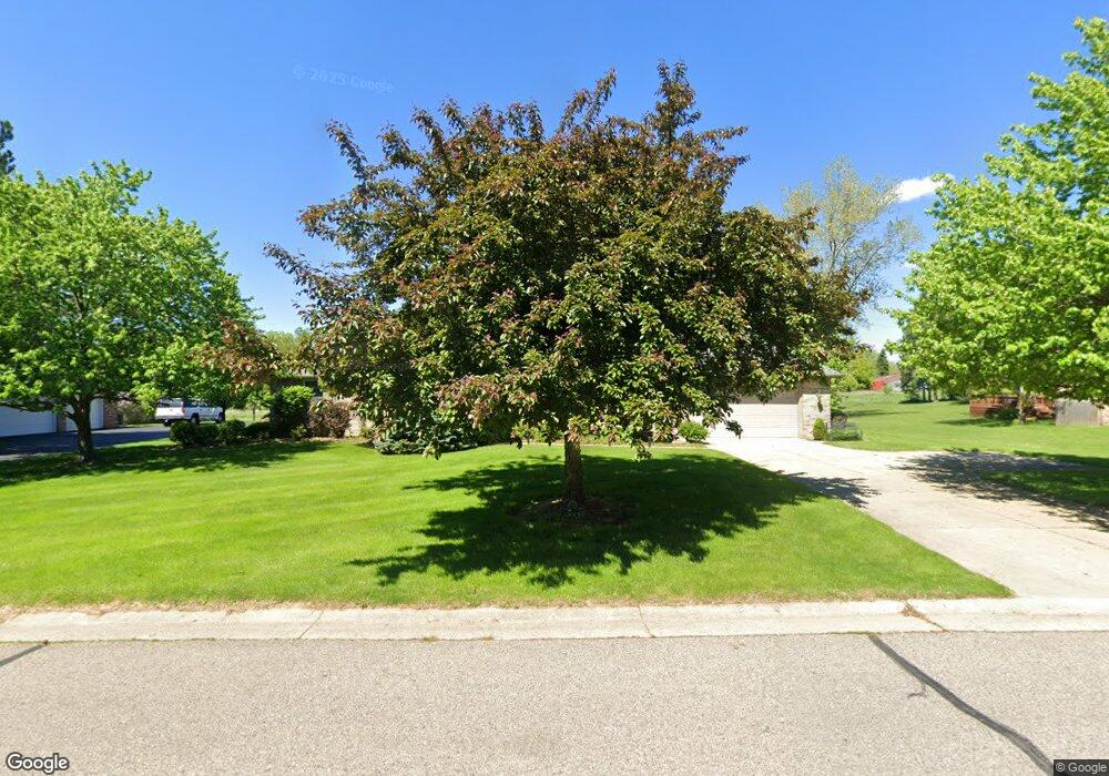 1381 Hickory Hollow Dr, Flint, MI 48532 - photo 1