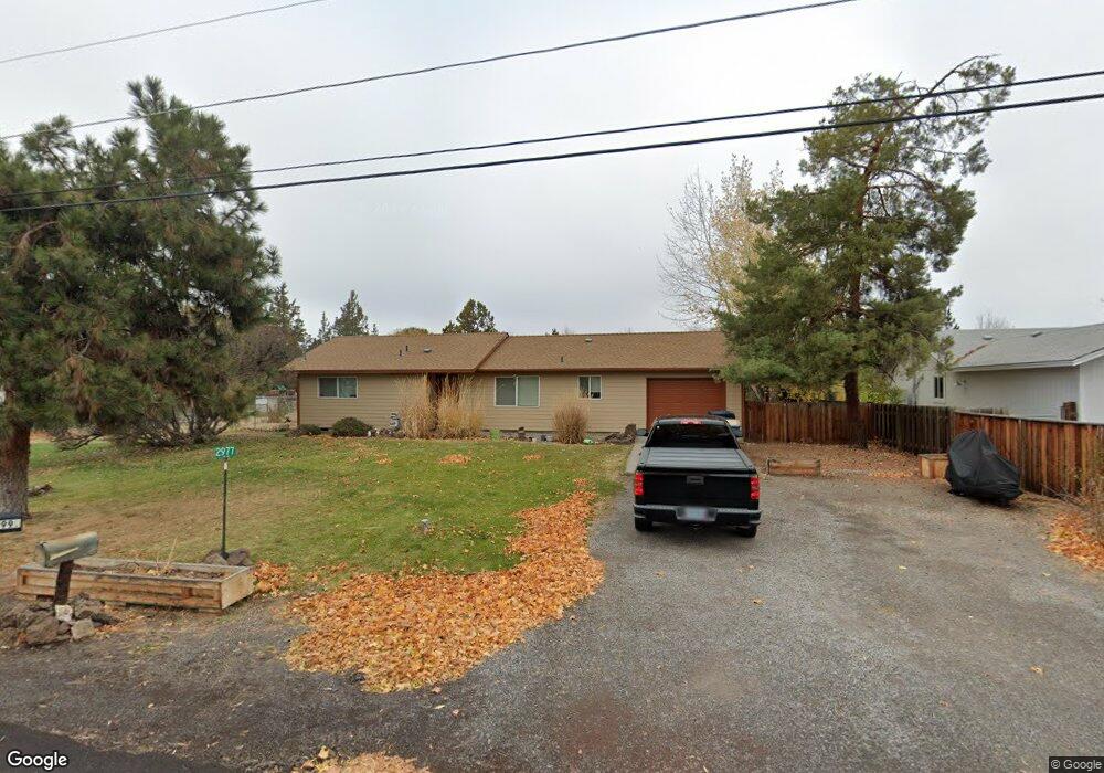 2977 SW Forest Ave, Redmond, OR 97756 - photo 1