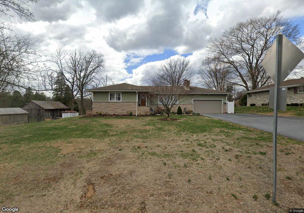 3124 Stoudts Ferry Bridge Rd, Reading, PA 19605 - photo 1