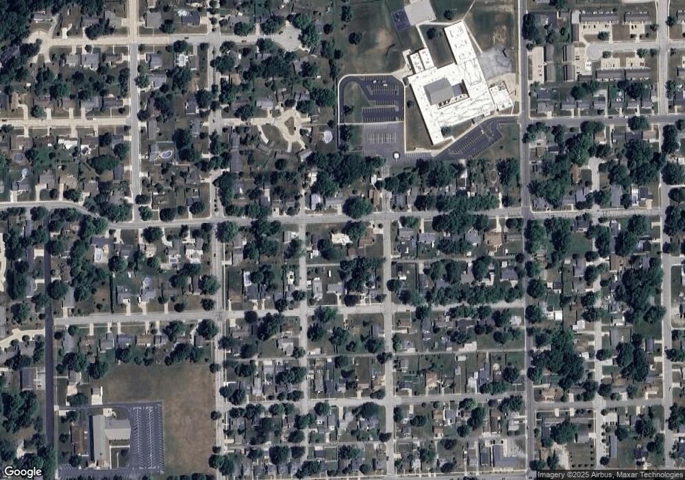 805 E 1st St, Auburn, IN 46706 - photo 1