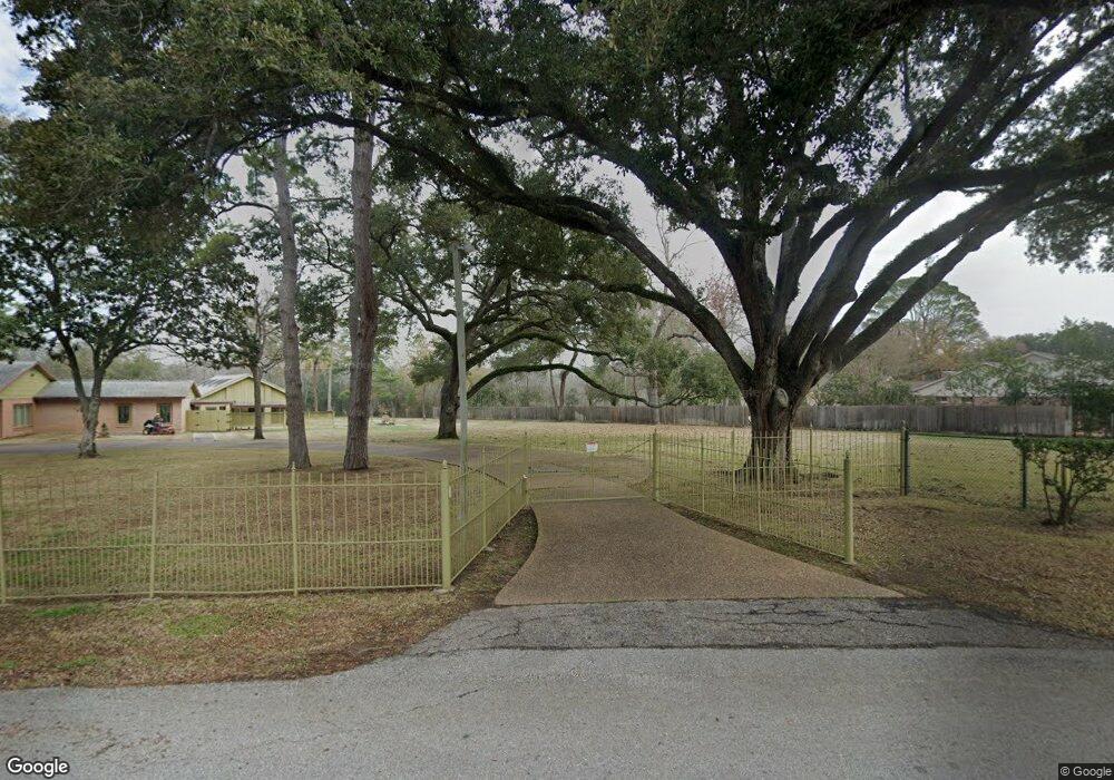 510 Hillcrest Dr, Richmond, TX 77469 - photo 1