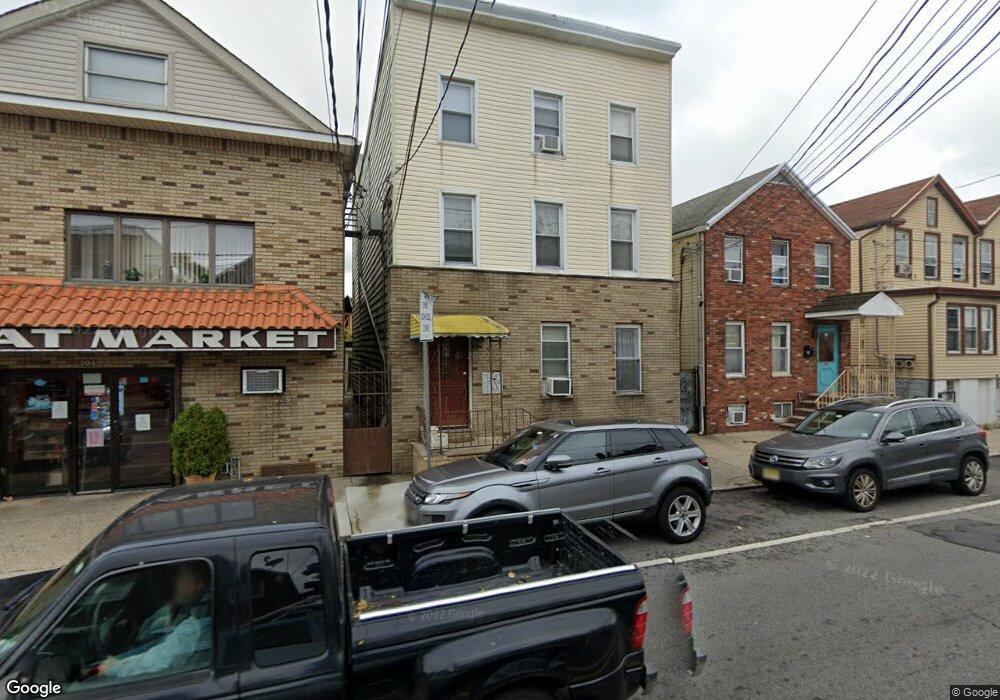 302 Walnut St, Newark, NJ 07105 - photo 1