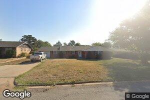 616 N Hill St, Hobart, OK 73651