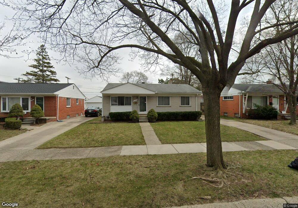 1310 Langley Blvd, Clawson, MI 48017 - photo 1