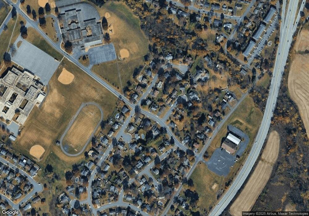 728 E 2nd St, Boyertown, PA 19512 - photo 1