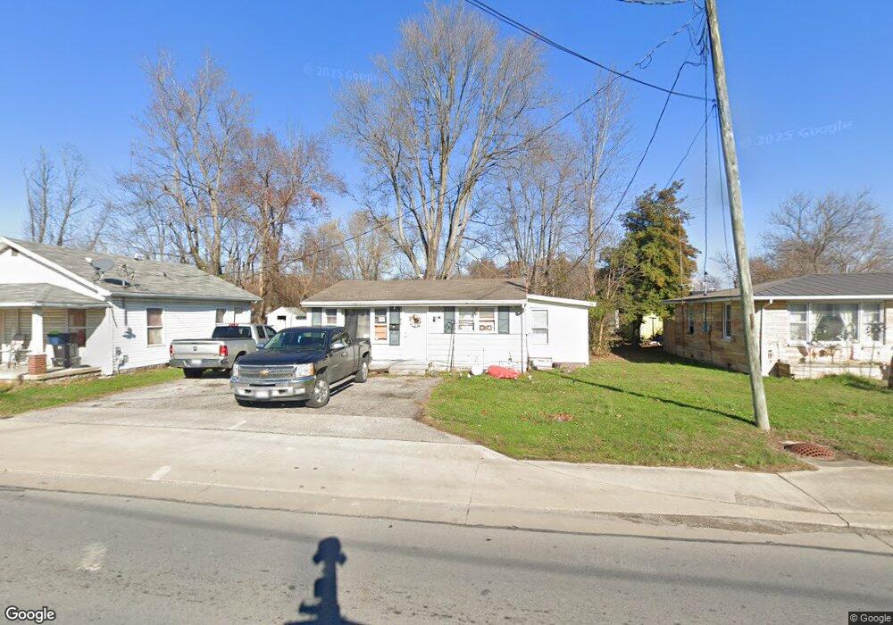 610 W Main St, Austin, IN 47102 - photo 1