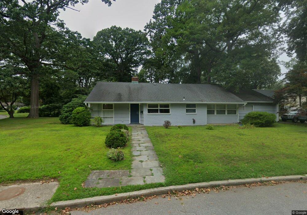 1 Hemlock Ln, Glen Cove, NY 11542 - photo 1