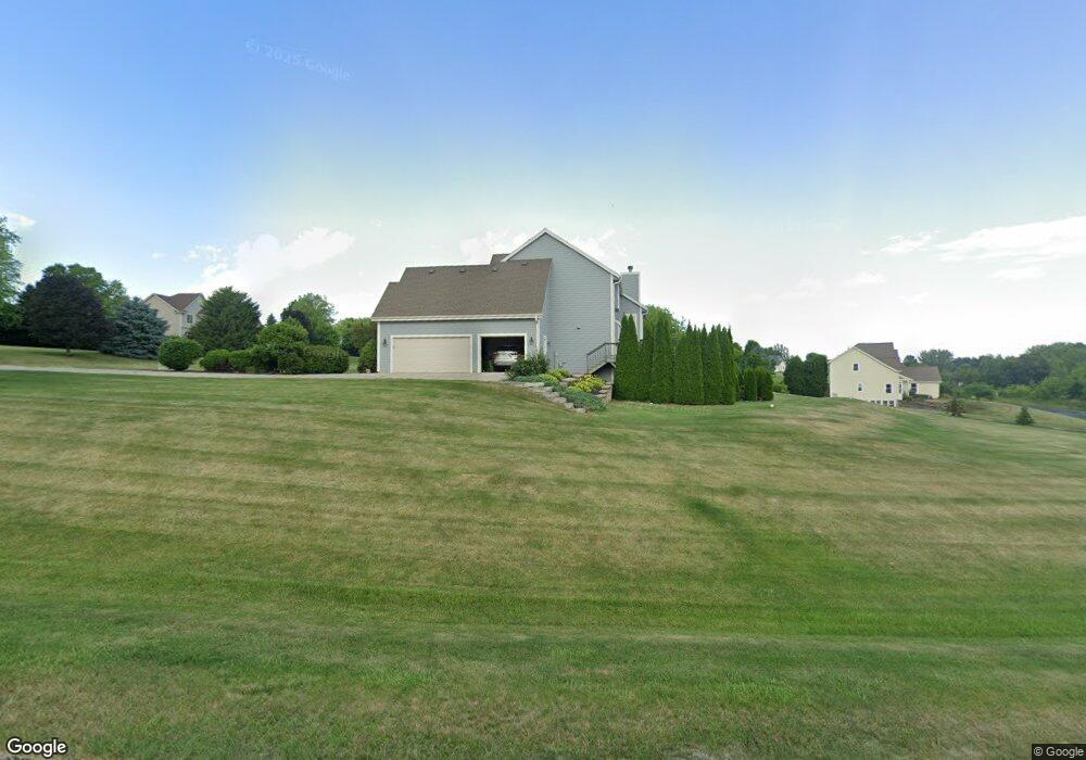 N52W27149 Laura Way, Pewaukee, WI 53072 - photo 1