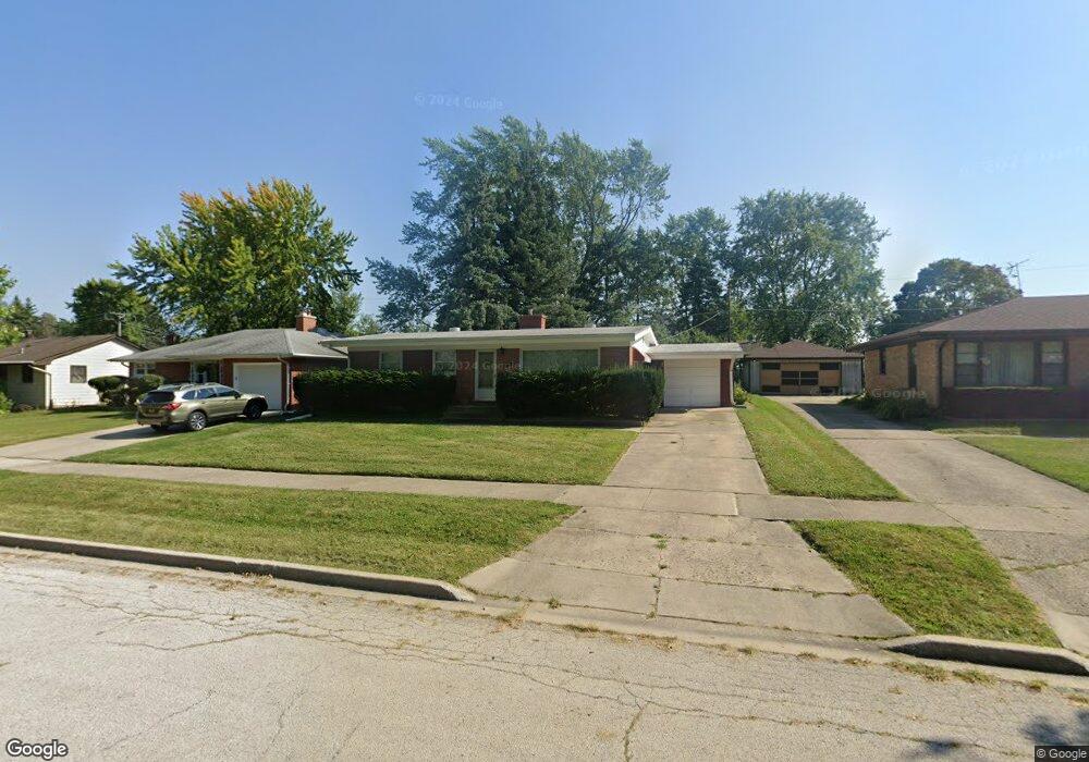 2411 Marshall Pkwy, Waukegan, IL 60085 - photo 1