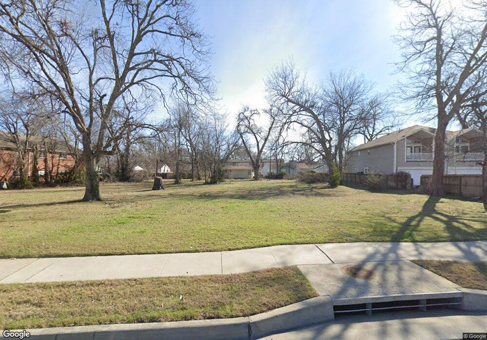 3711 S Riverside, Tulsa, OK 74105 - photo 1