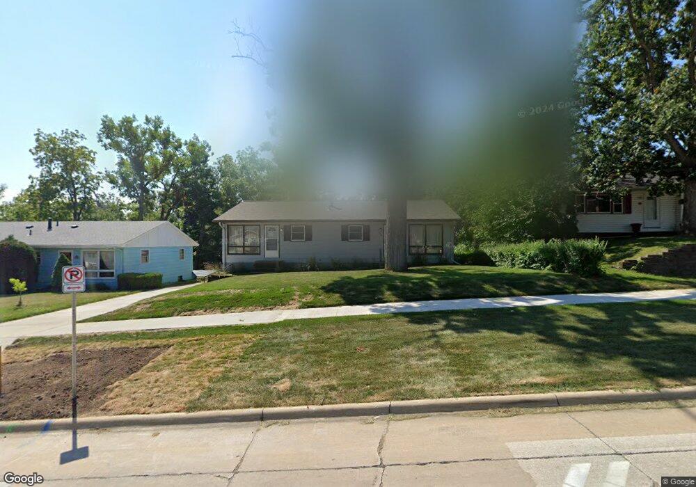 3317 O Ave NW, Cedar Rapids, IA 52405 - photo 1