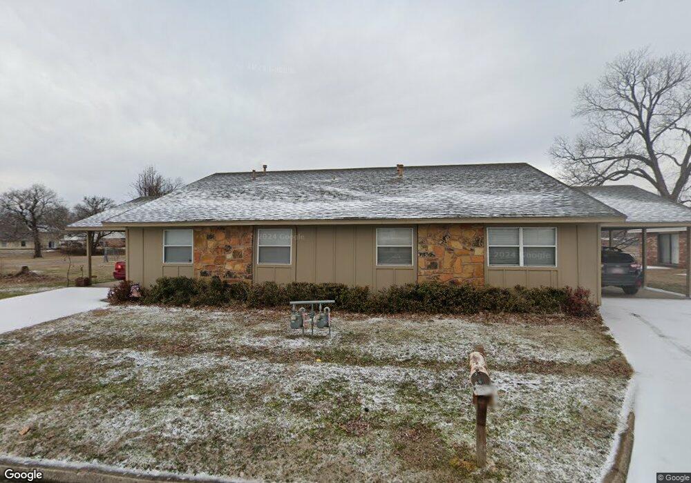 1203 N Willow Dr, Claremore, OK 74017 - photo 1